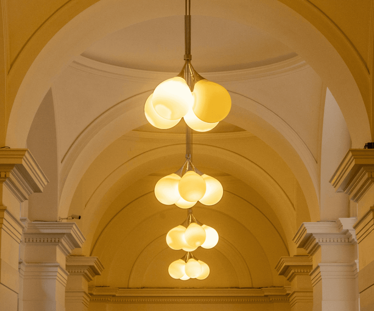 Lighting fixtures