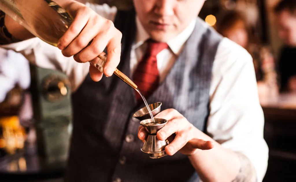 酒吧新寵兒:為何世界頂尖調酒師 (Bartenders) 近年都愛用 Sherry 調酒?