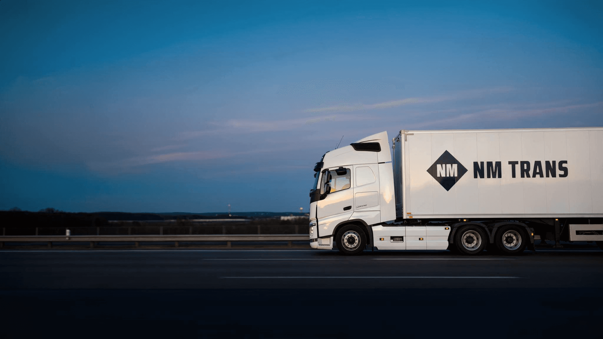 Dynamic picture of a cyclist riding downhill