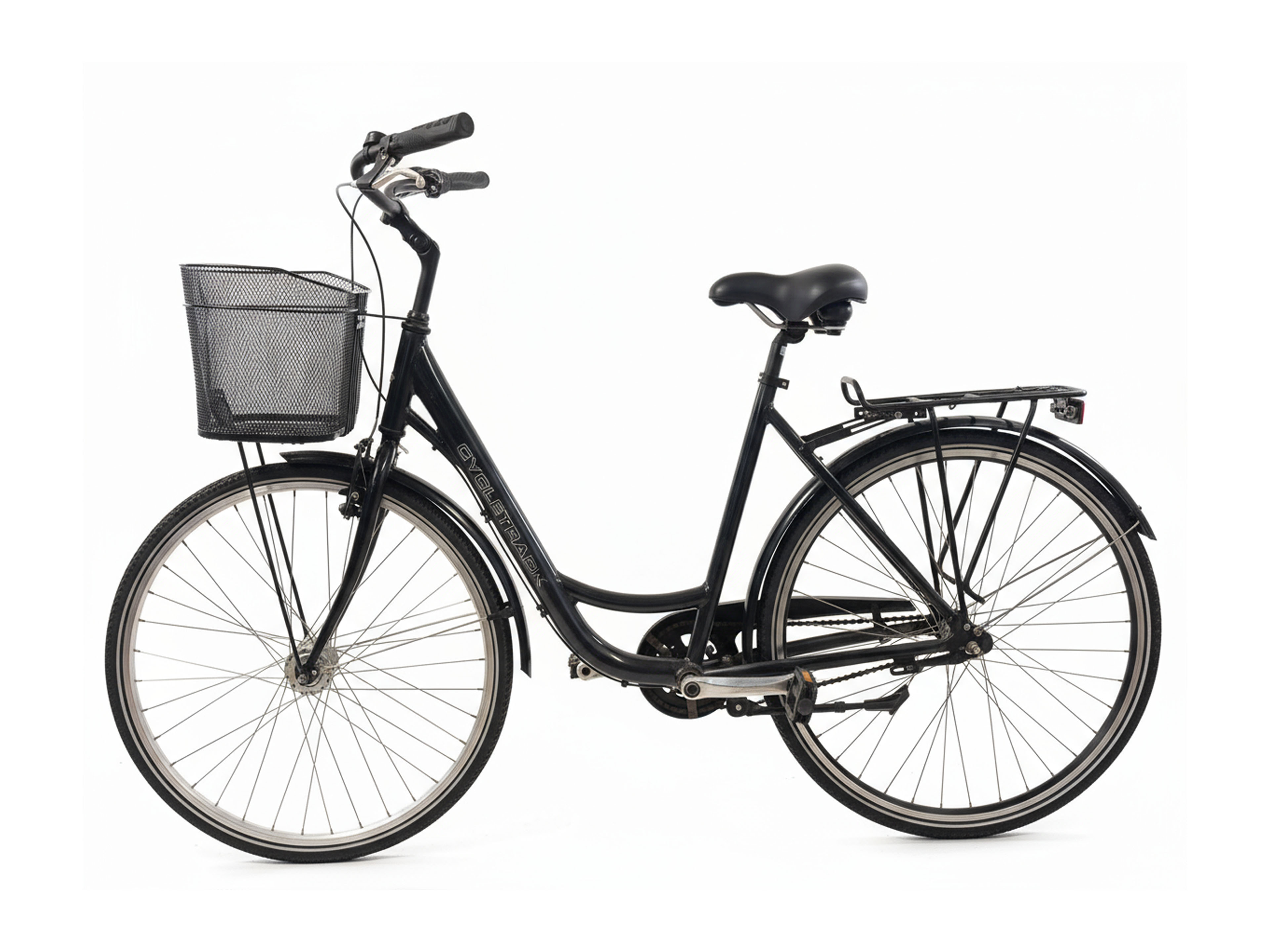 Svart stadscykel med korg – perfekt begagnad cykel för vardagsbruk, servad hos cykelverkstad i Uppsala med full cykel service.