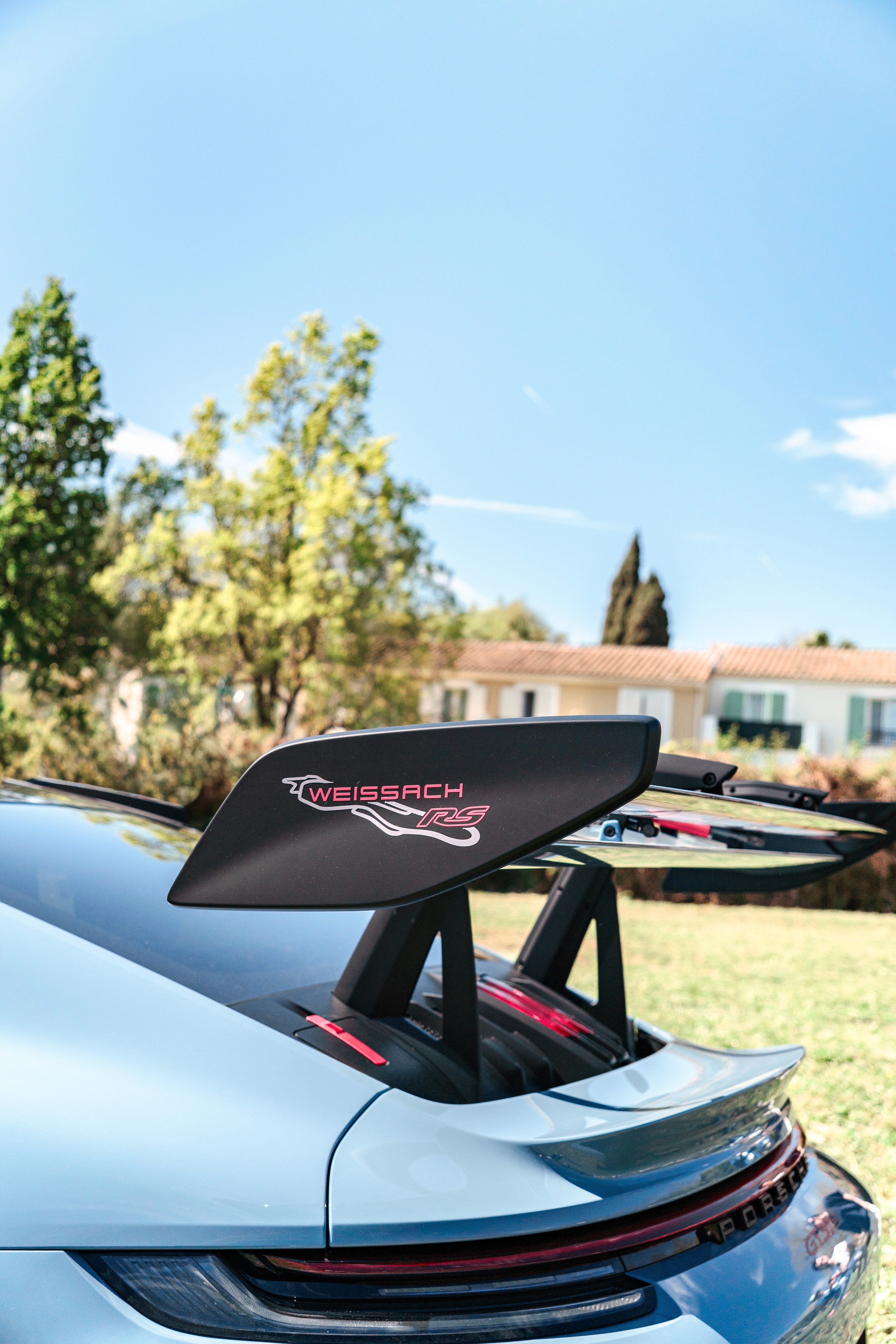 Woman in Teal Setting