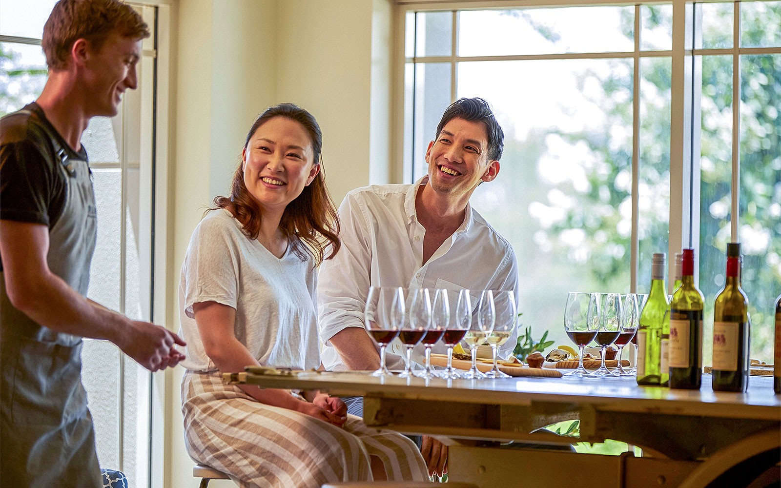 การชิมไวน์พร้อมชีสท้องถิ่นที่ Tulloch Wines, หุบเขาฮันเตอร์