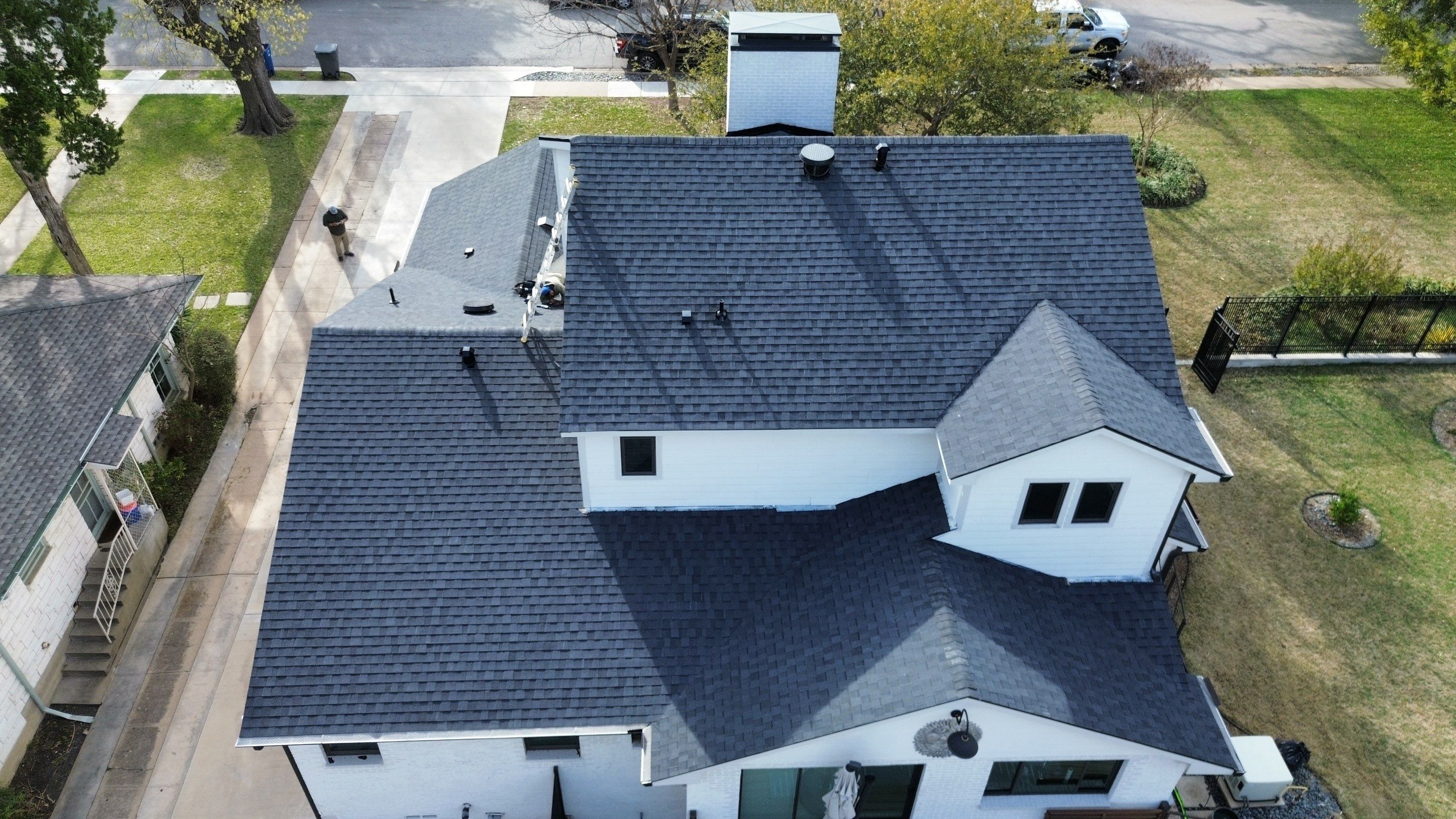 Dallas Asphalt Roofing Services by Arrington Roofing 