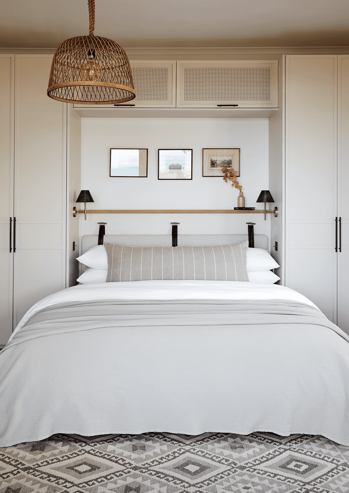 Here comes the alt text