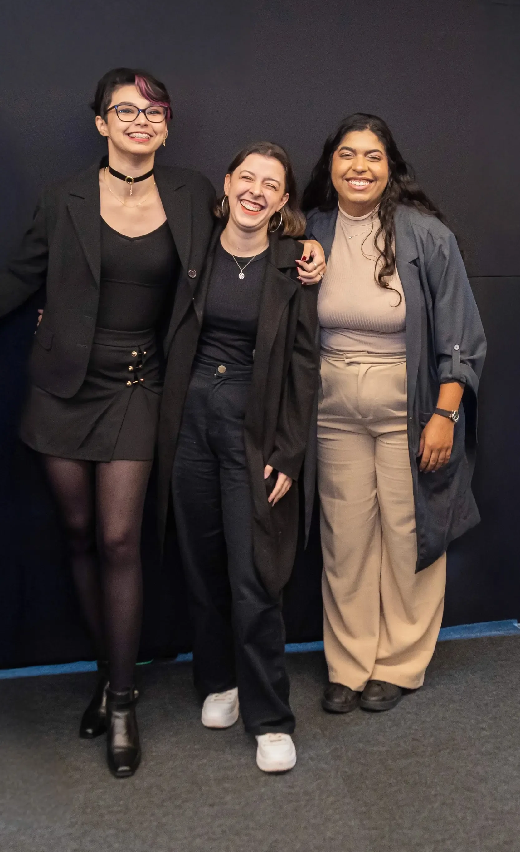 sócias fundadoras vivian costa, jenifer caetano, alice sabino, ambi criativa estúdio de design