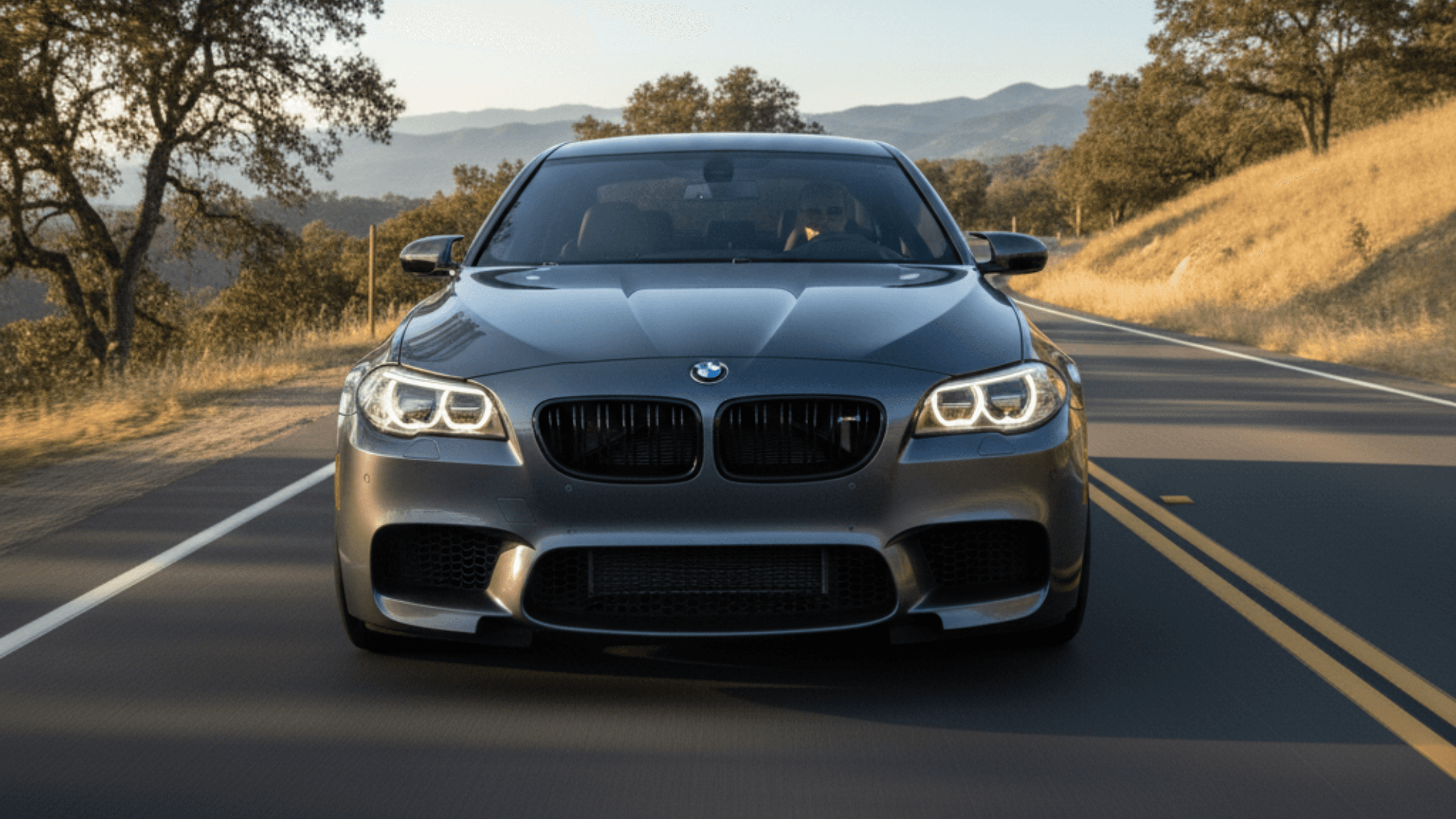 2015 BMW M5, a high-performance sports sedan from the F10 generation. 
