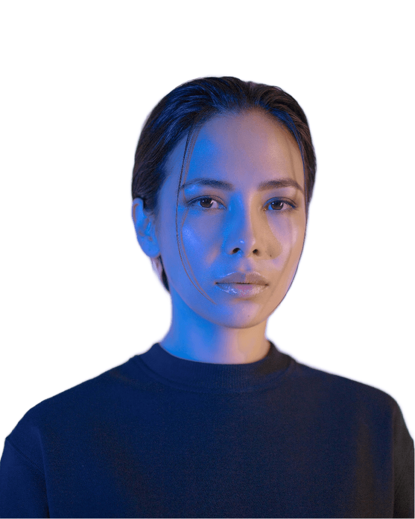 woman wearing black crew-neck shirt (Background Removed)