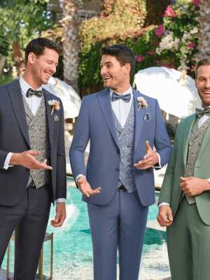 Vőlegények öltönyben