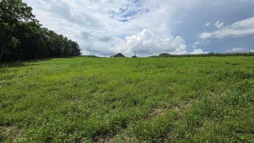 Photo 10 of 4795 Steiger Lane, Waterloo