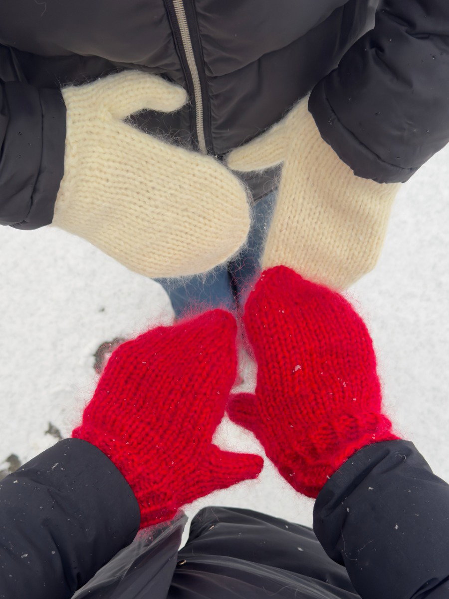 Spice Mittens knitting pattern by Klin Cocos