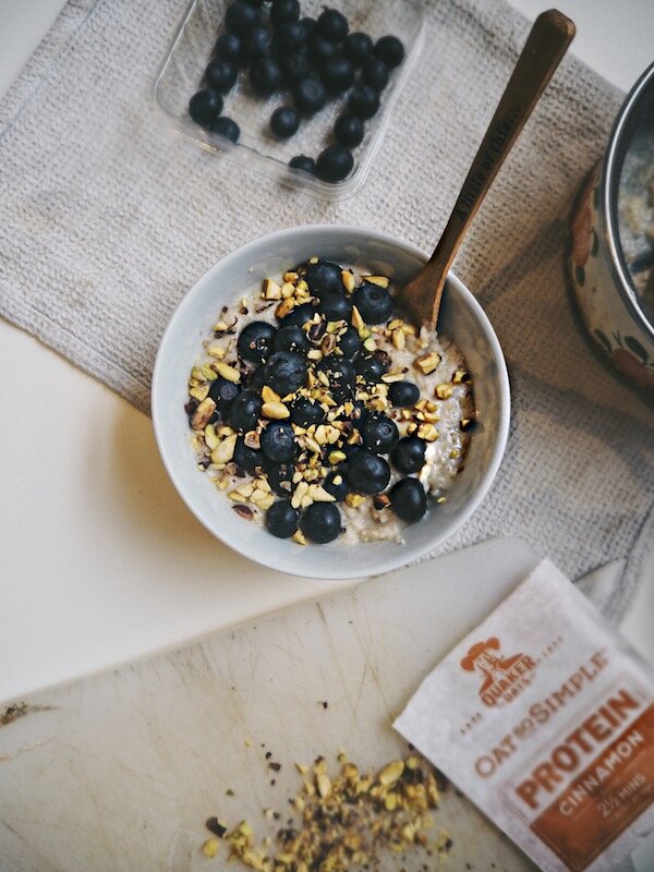  tahini_pistachio_porridge_quakeroats_protein_healthyrecipe_lottiemurphyblog 