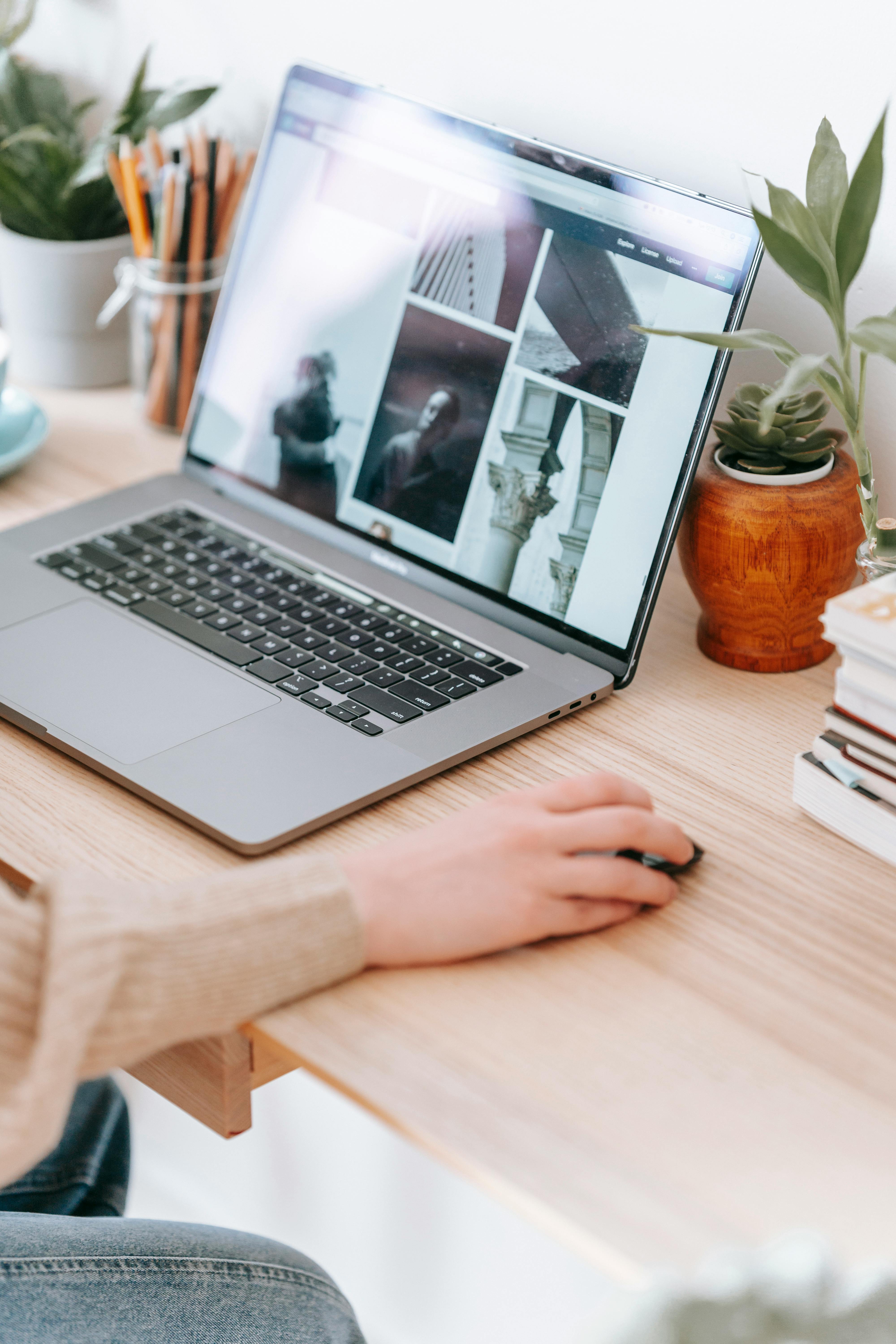 Comparison of WordPress Framer and Wix website platforms for South African businesses