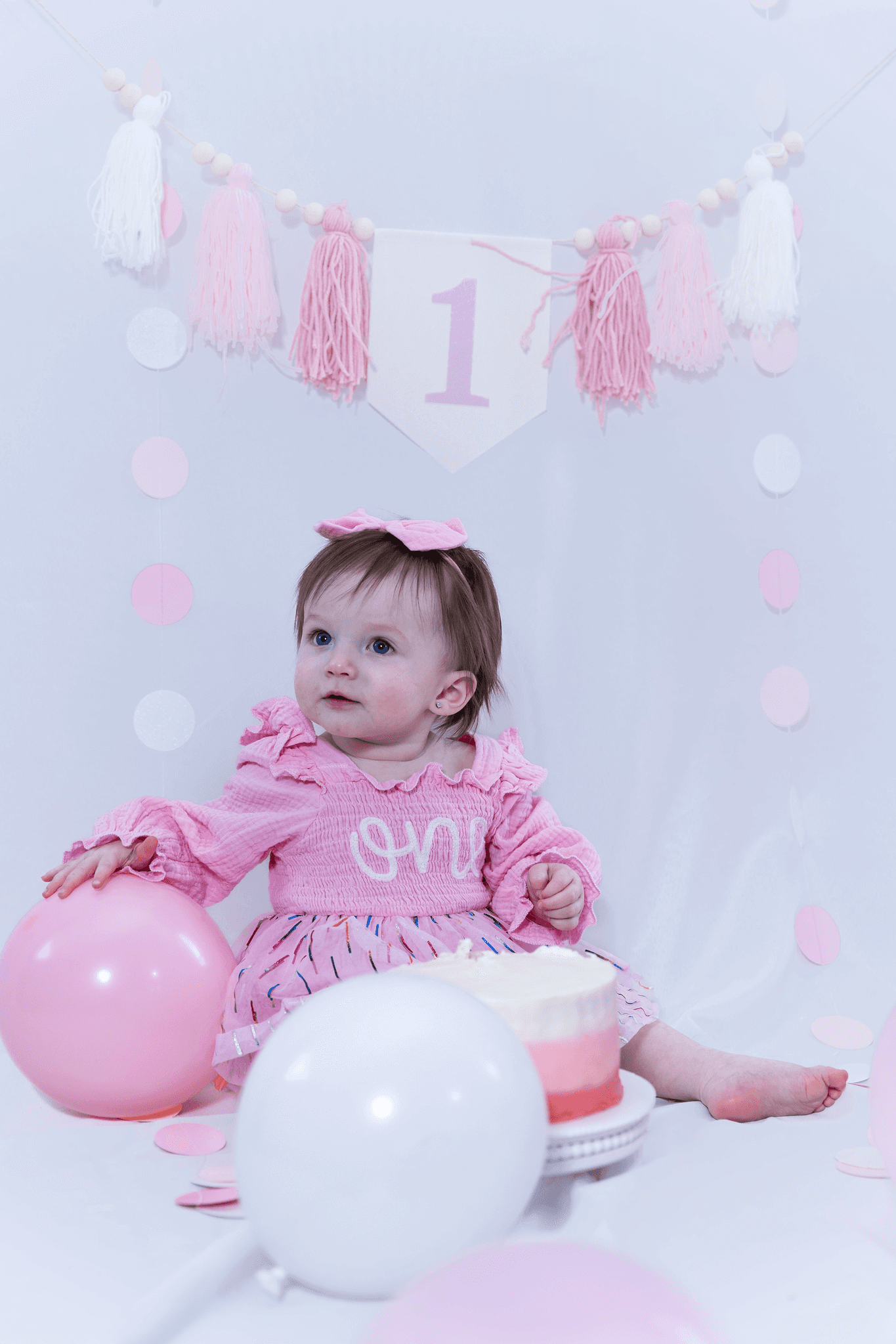 photo of a 1st bday cake smash