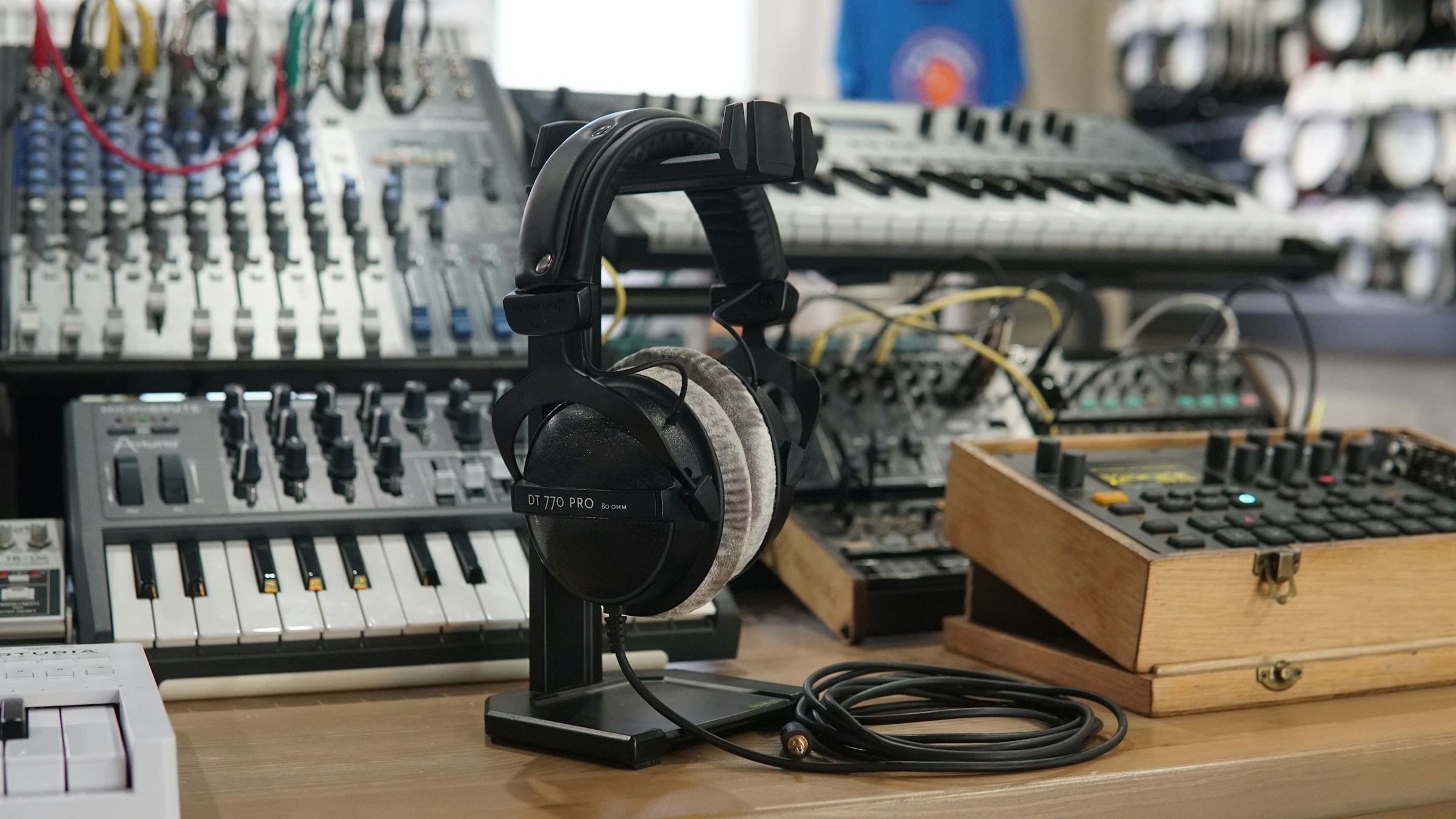 headphones in studio - Best Headphones for Mixing Musi