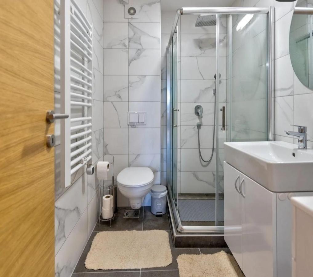 Slike kupatila apartmana Haven Home na Zlatiboru