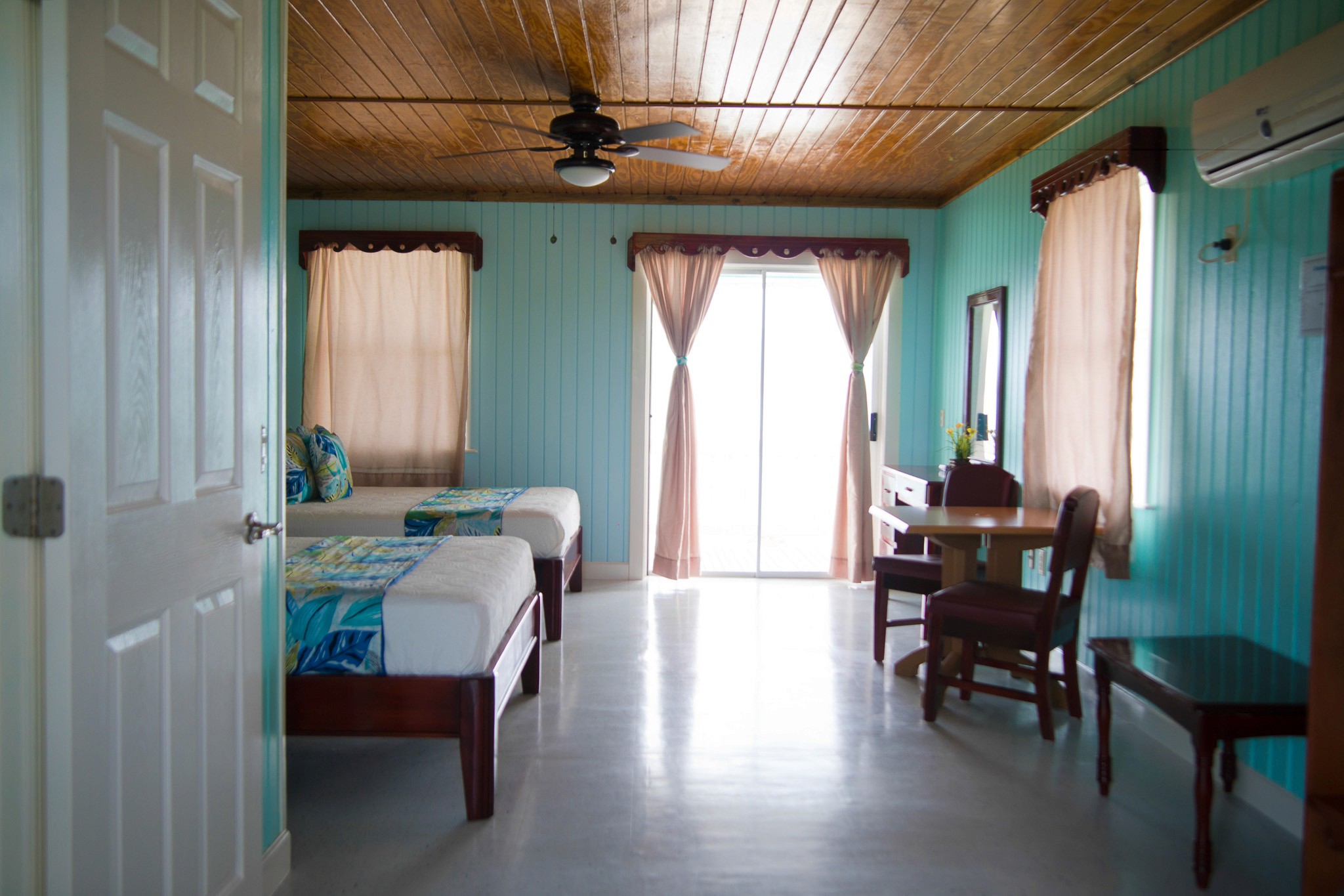 hotel-room