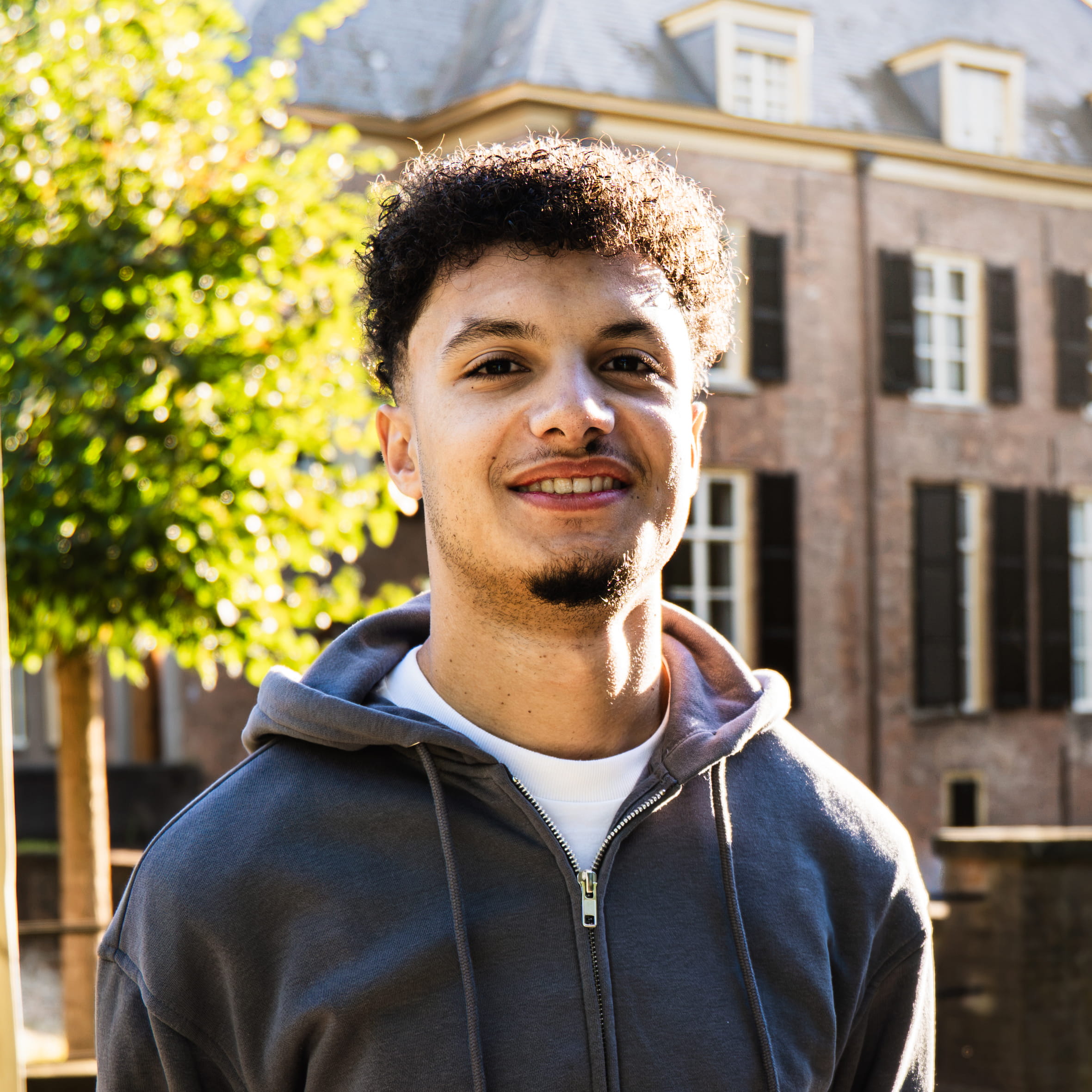 Axel | We make it
