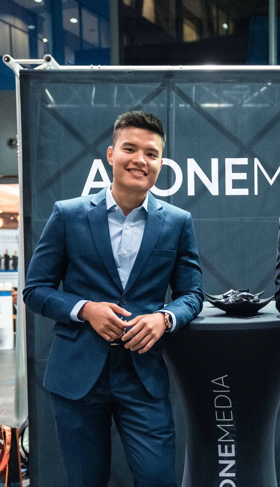 Concetrated triathlete grayscale