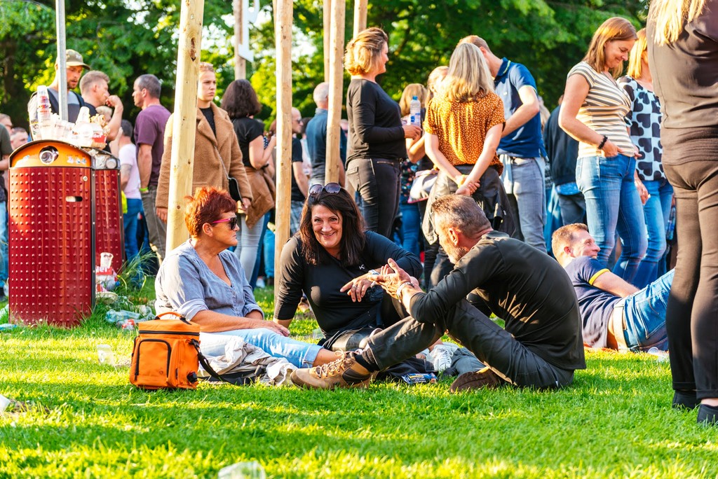 Wantijlive eten in het park