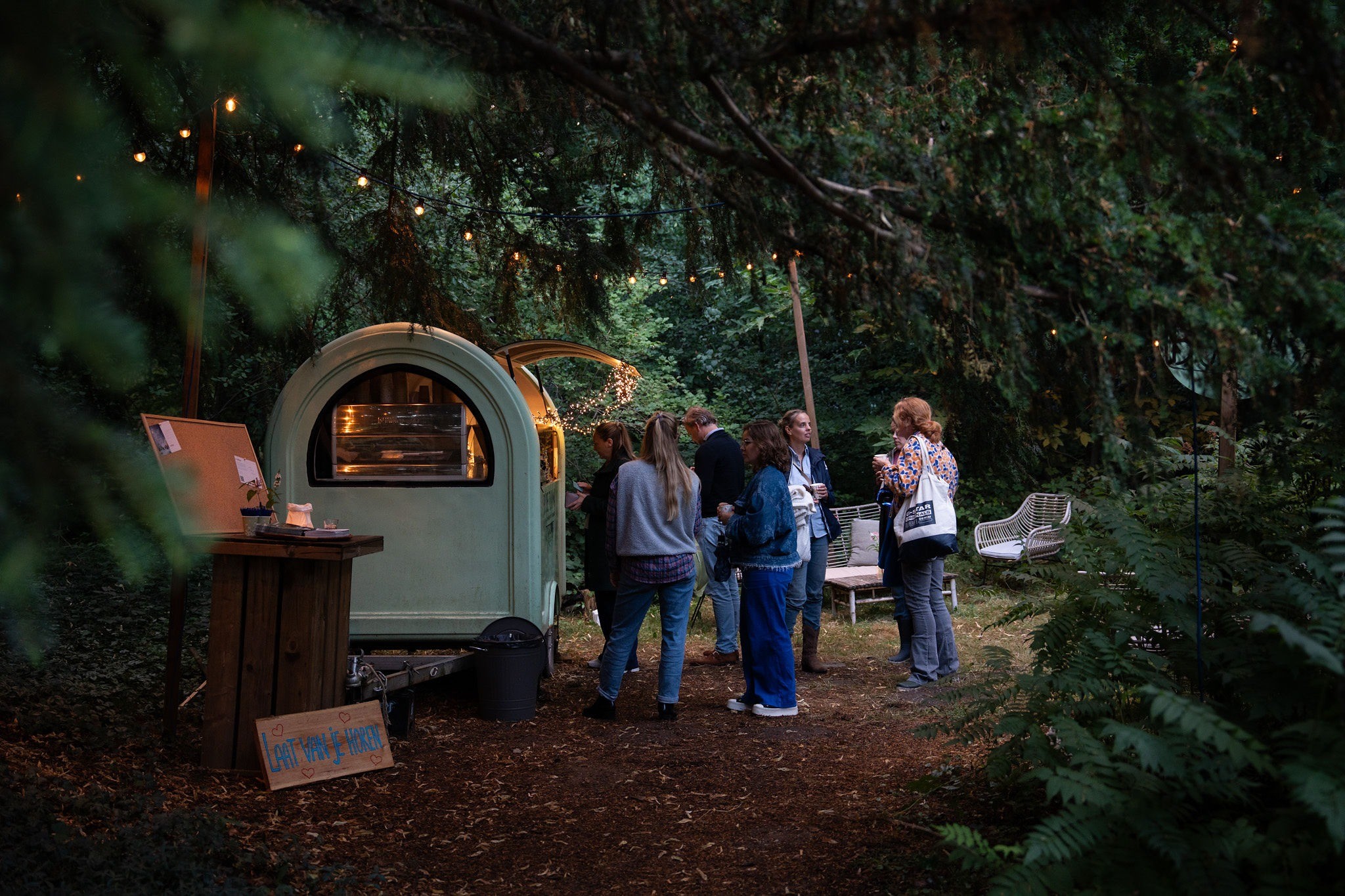 Een foodtruck bij de buitenbios in Hilversum
