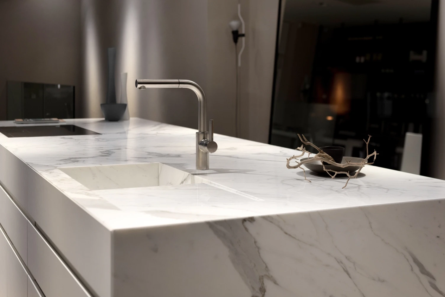 White Modern Marble Kitchen - Uniiqo Berlin