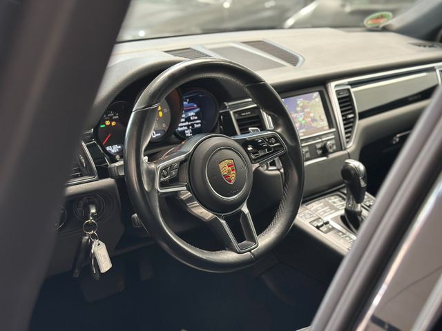 PORSCHE Macan 2015 BLACK Gebrauchtwagen - Galeriebild 10
