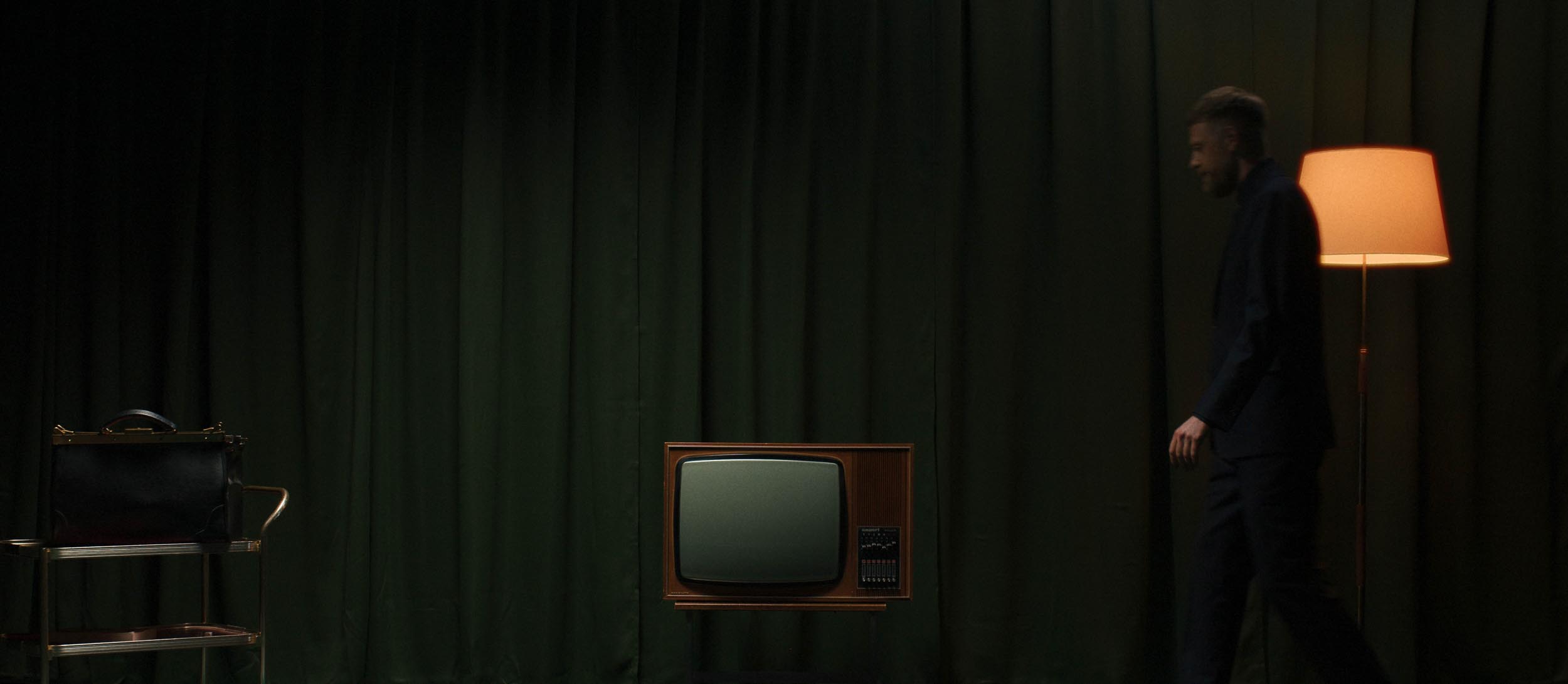 Mikkel Karlsen ved siden Psykologisk entertainer Mikkel Karlsen. Se TV-klip af Mikkel her.