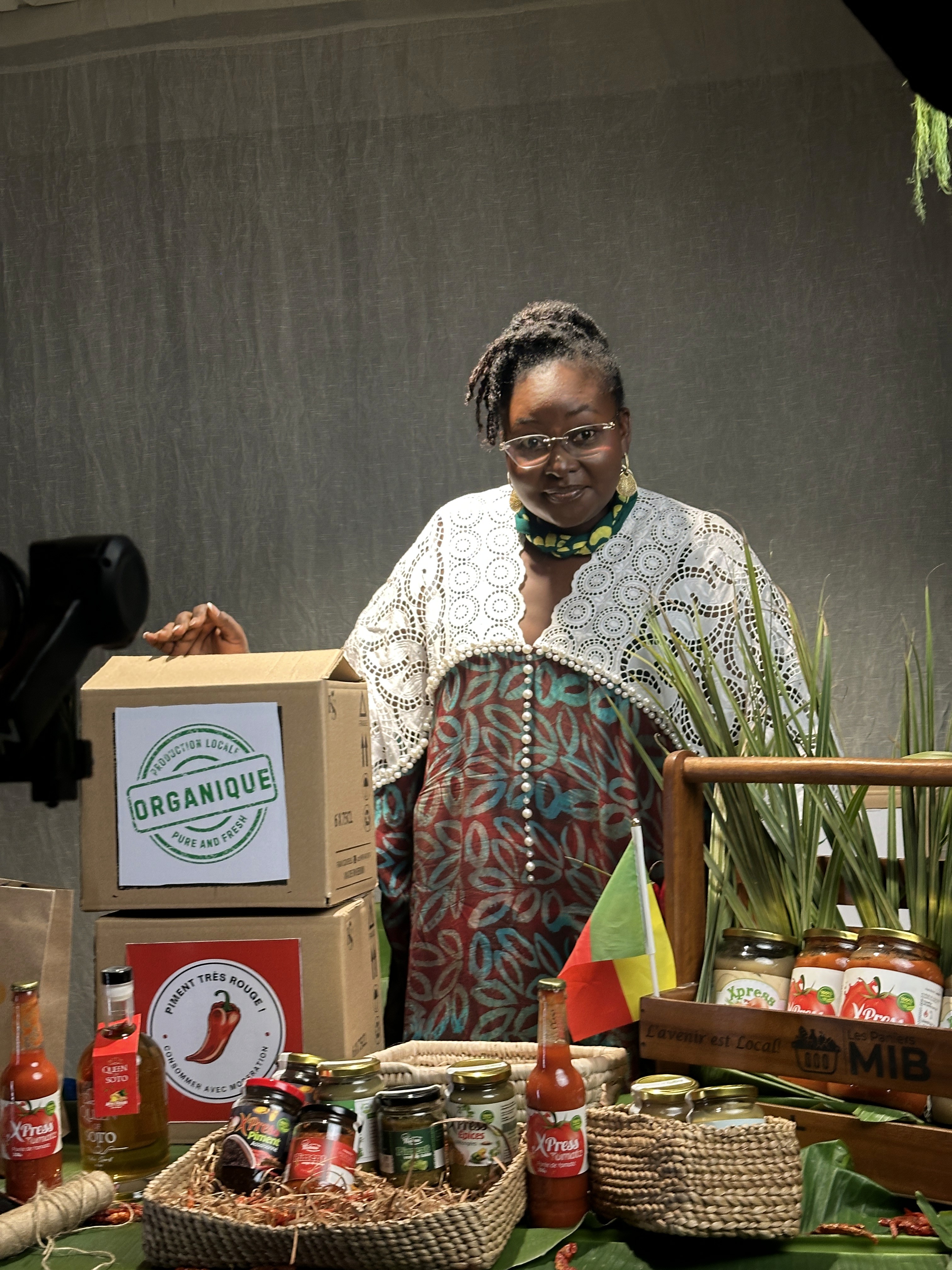 Femme dans un salon agroalimentaire - Women in Afrofood