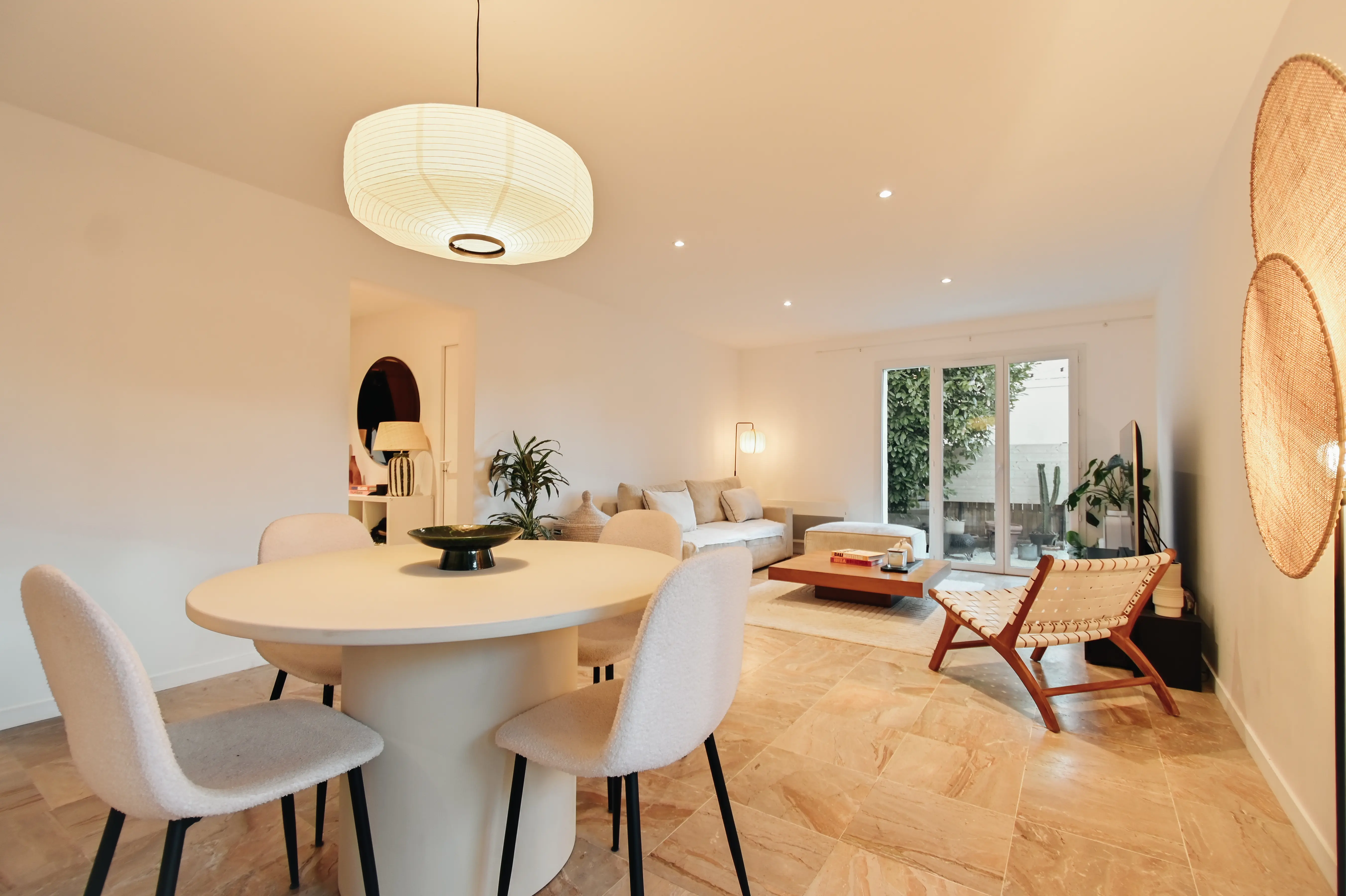 Batch.Works logo over a photo of a box of 3D printed objects