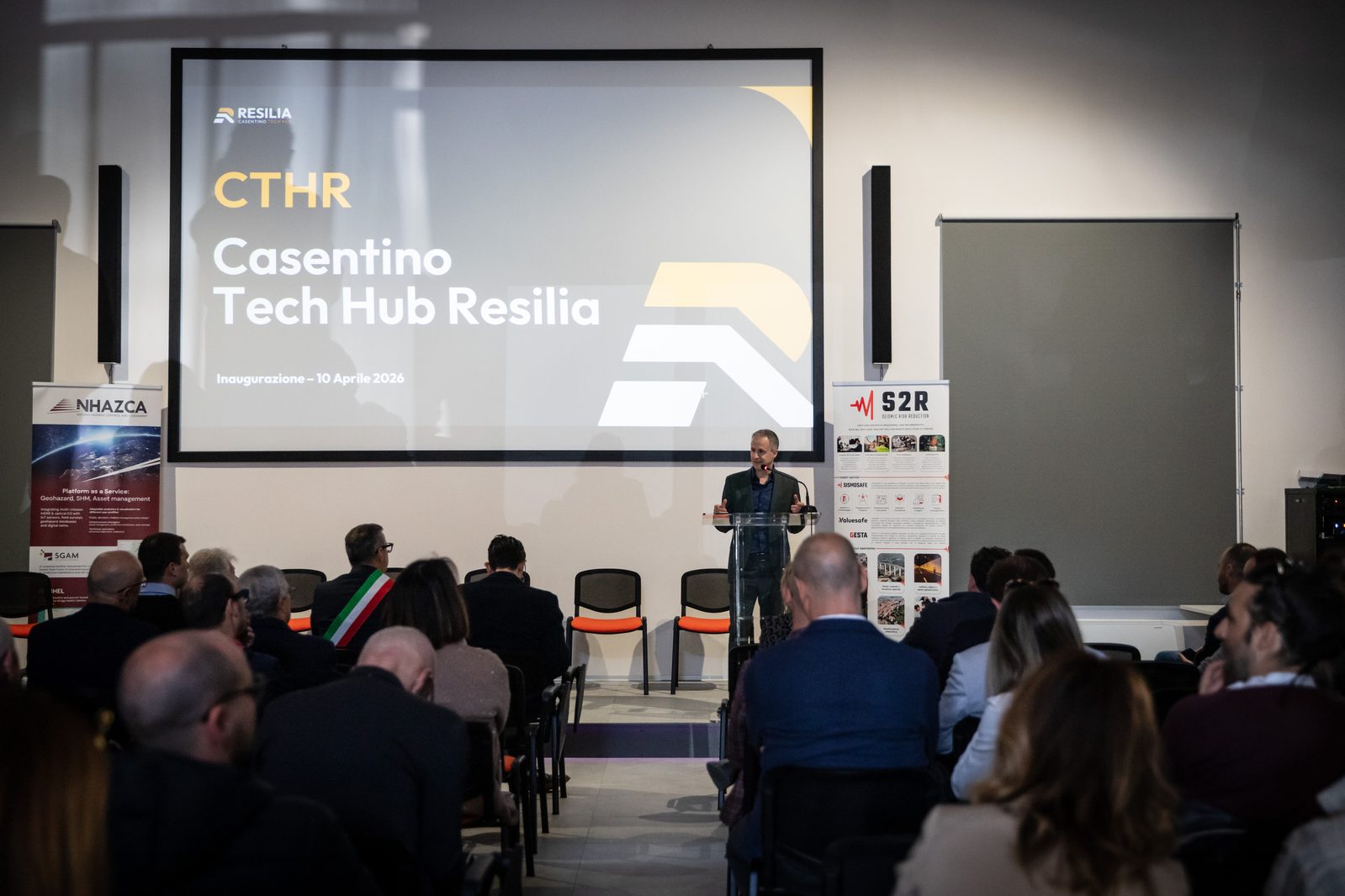 Tavola di confronto durante l'inaugurazione del Casentino Tech Hub