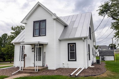 Photo 7 of 910 N Court Street, Platteville