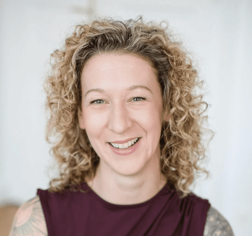 Portrait von Sandra Kitting UI/UX-Designerin in Wien