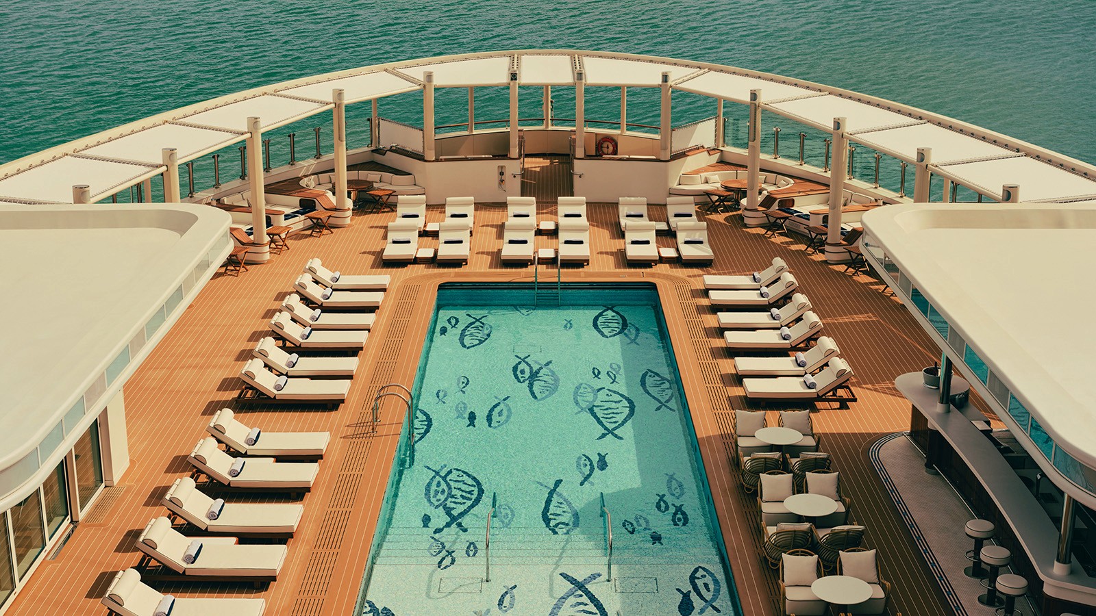 The pool deck aboard Four Seasons I