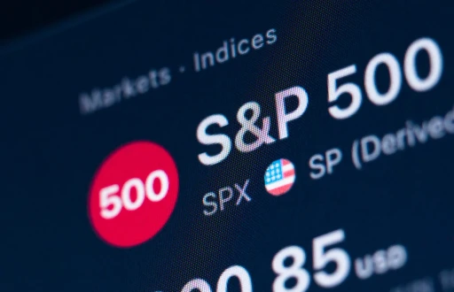 Board showing S&P 500