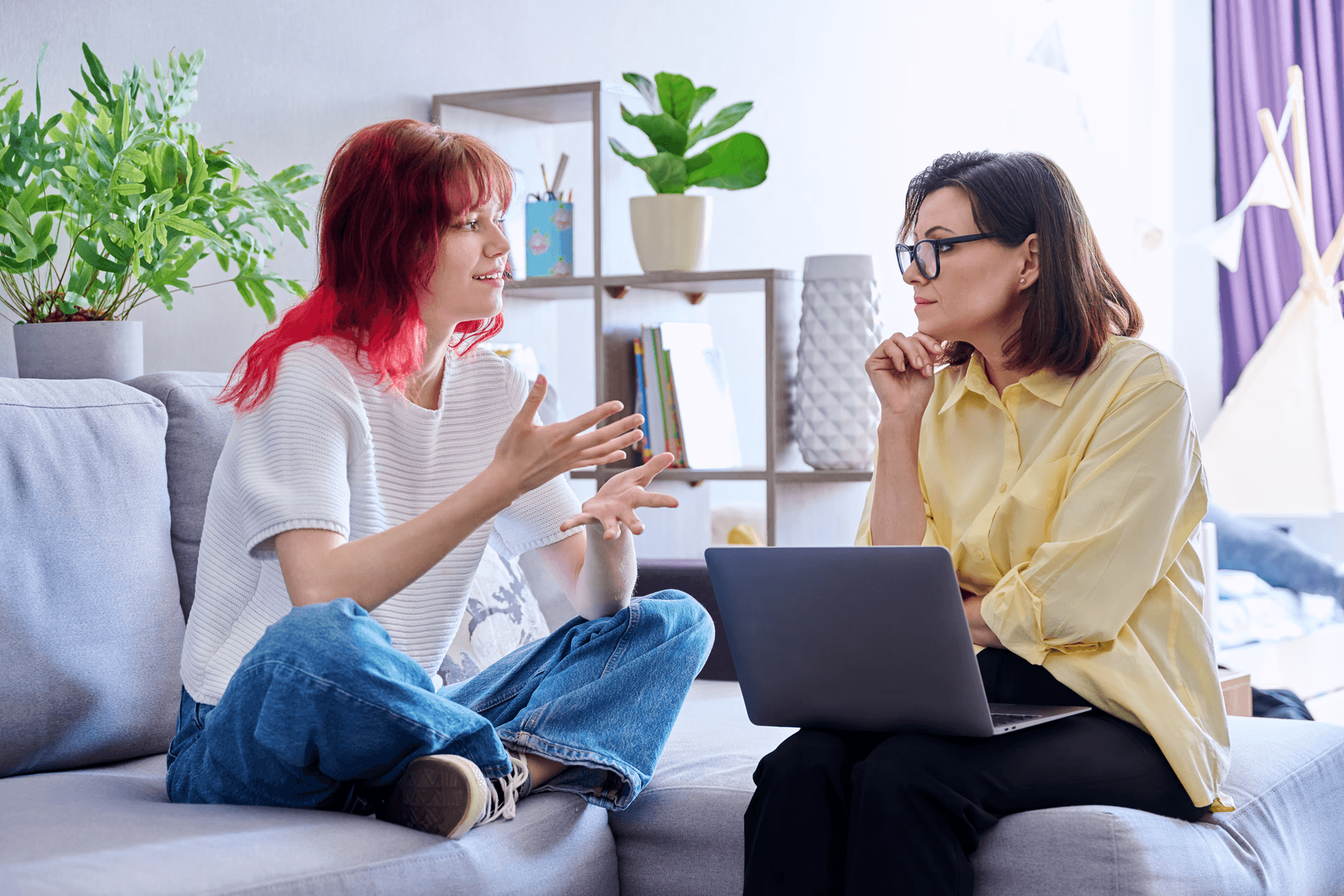Young adult speaking with a psychologist during a supportive counselling and therapy session