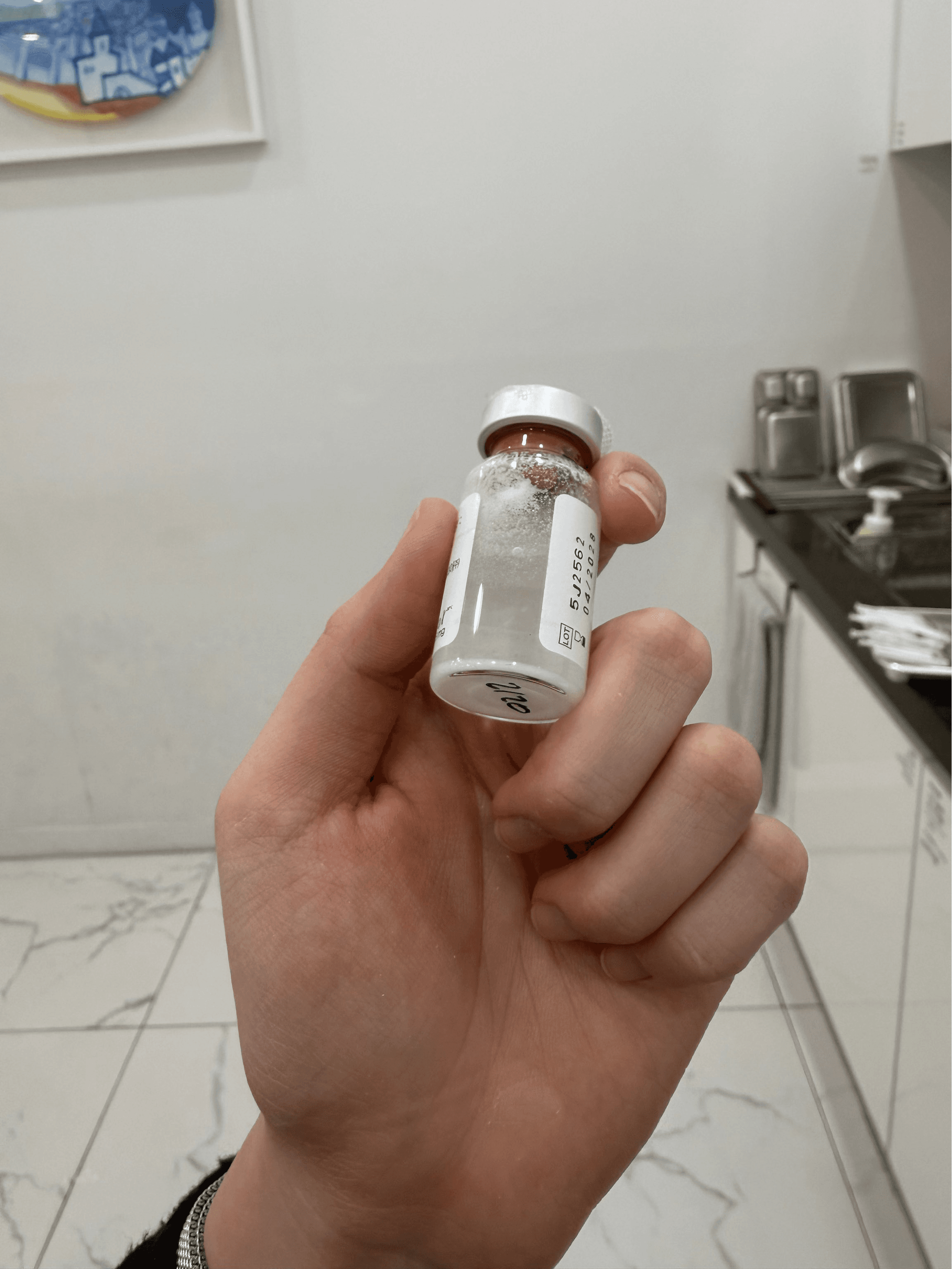 믹스전 스컬트라 바닥에 입자가 보입니다.