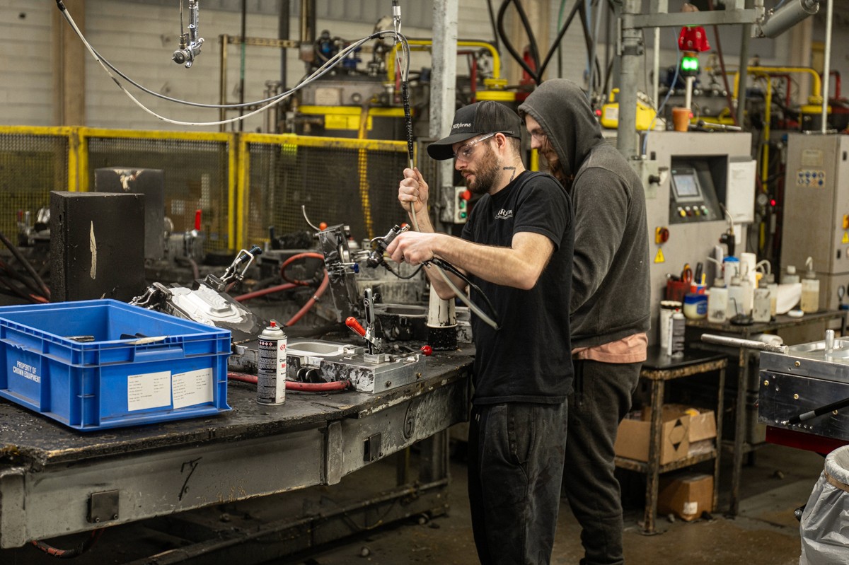 KneelSmart Manufacturing