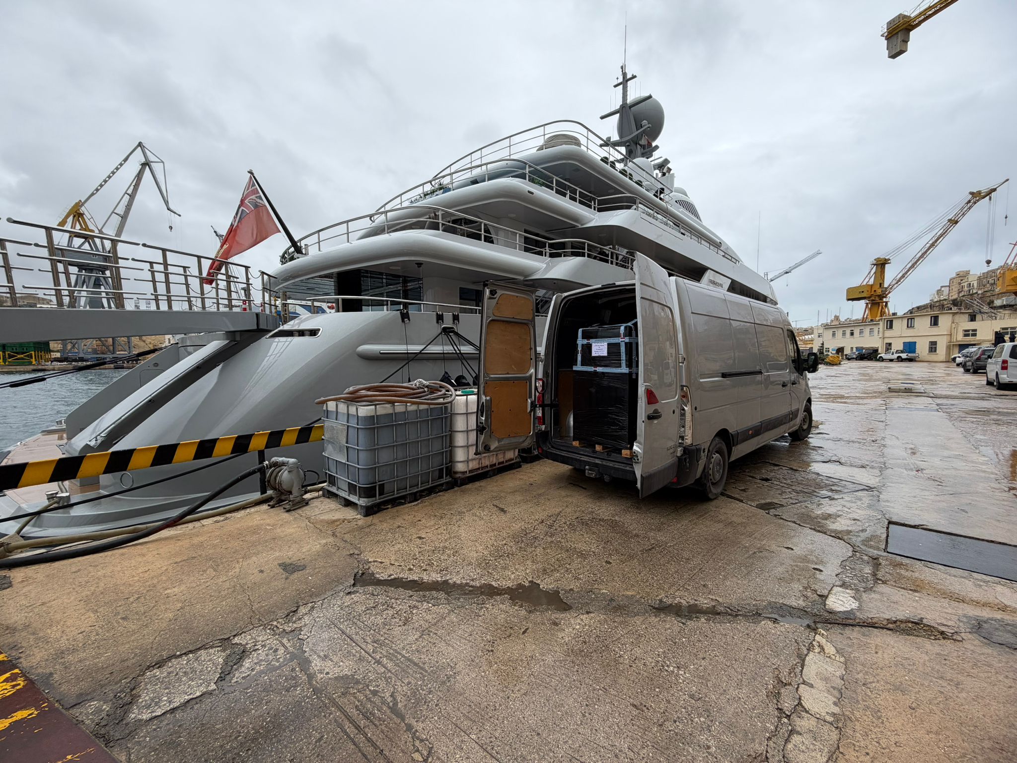 Cargo transport for companies that can't afford delays. EVO Transport