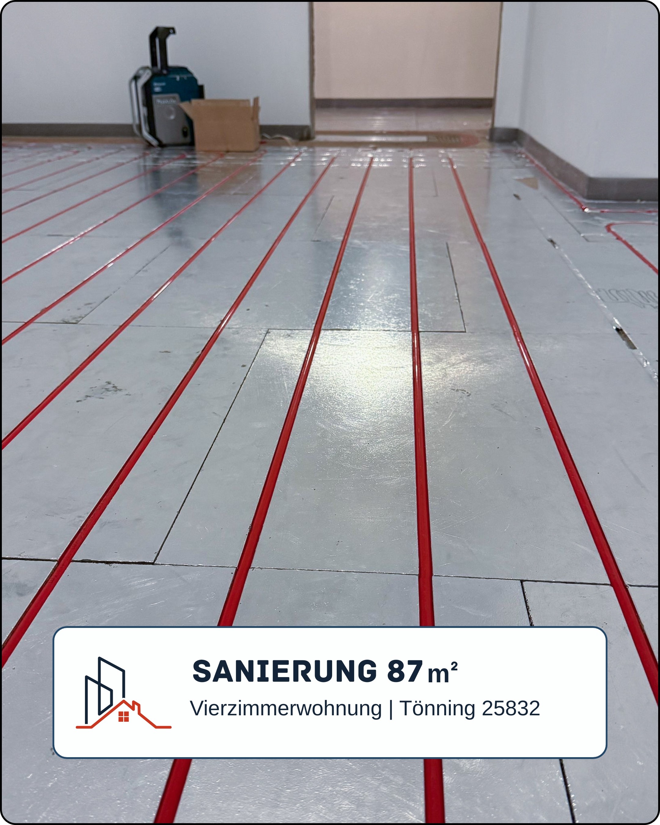 Referenz, Mann verlegt Fußbodenheizung