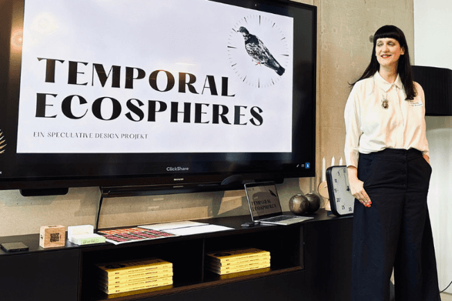 Simone Engelhardt präsentiert das Speculative Design Projekt "Temporal Ecospheres" auf der Munich Creative Business Week (MCBW) 2024