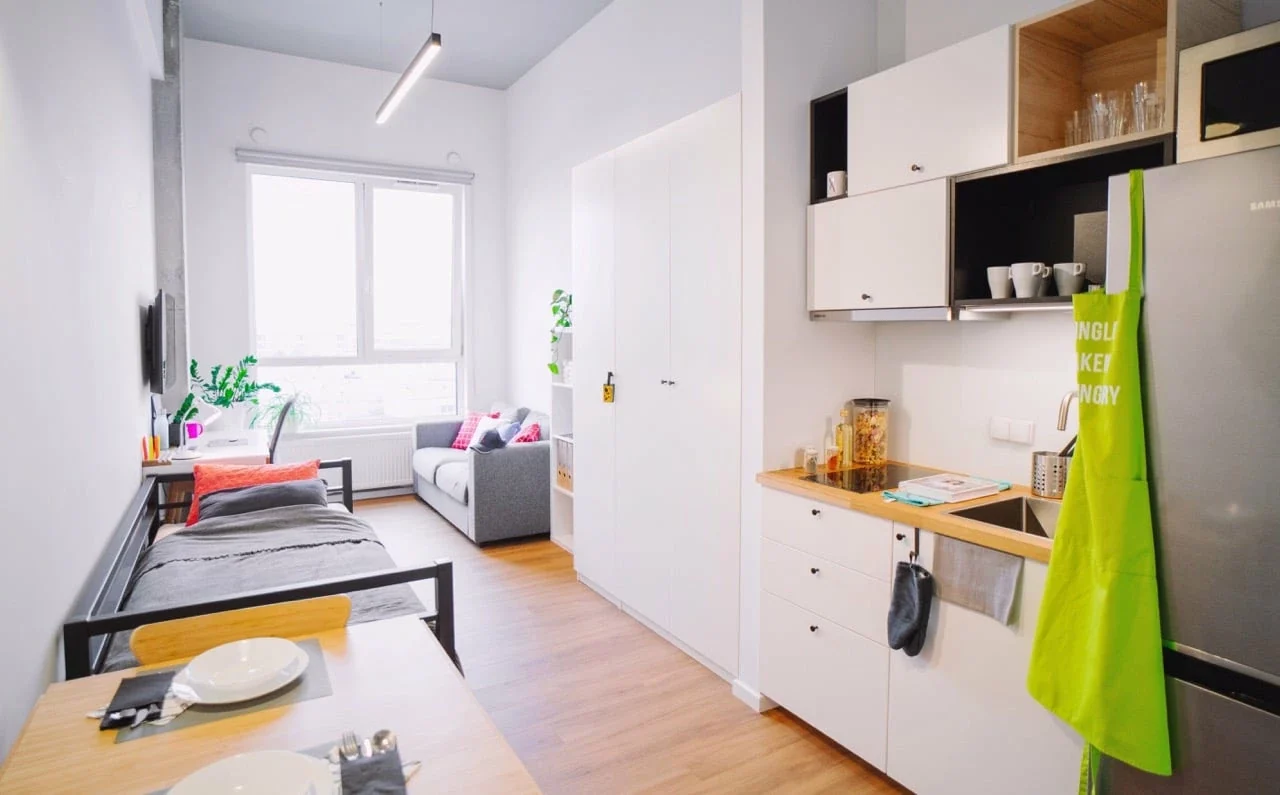Student studio with private kitchenette and living area in Kraków