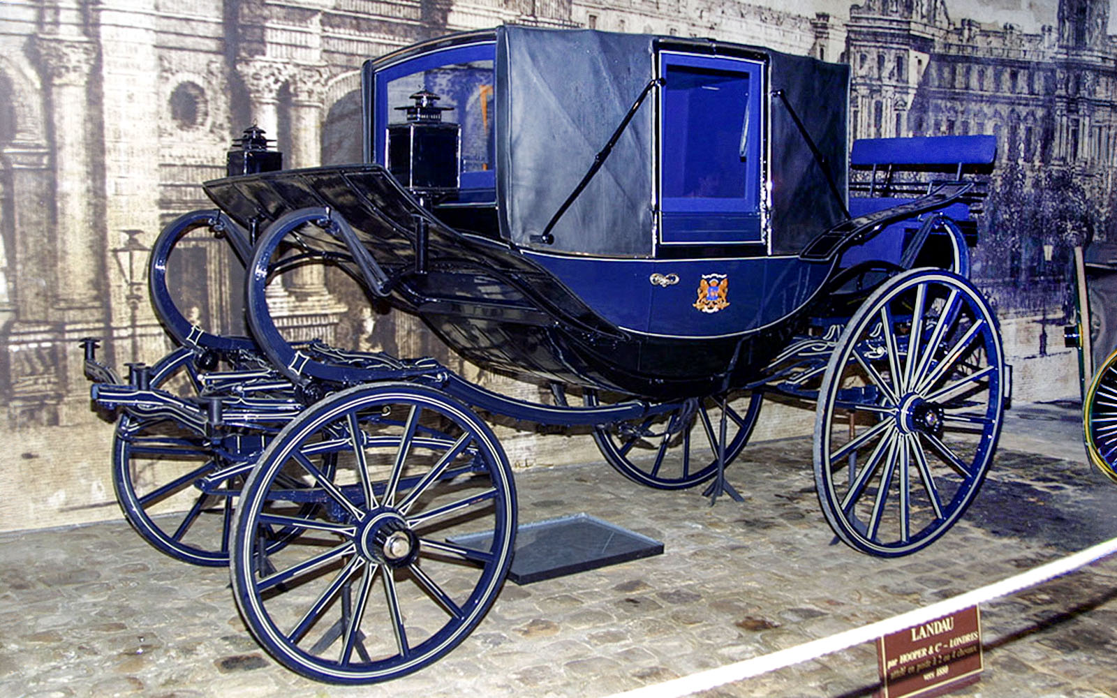 法国沃子城堡马车博物馆的历史马车展览。