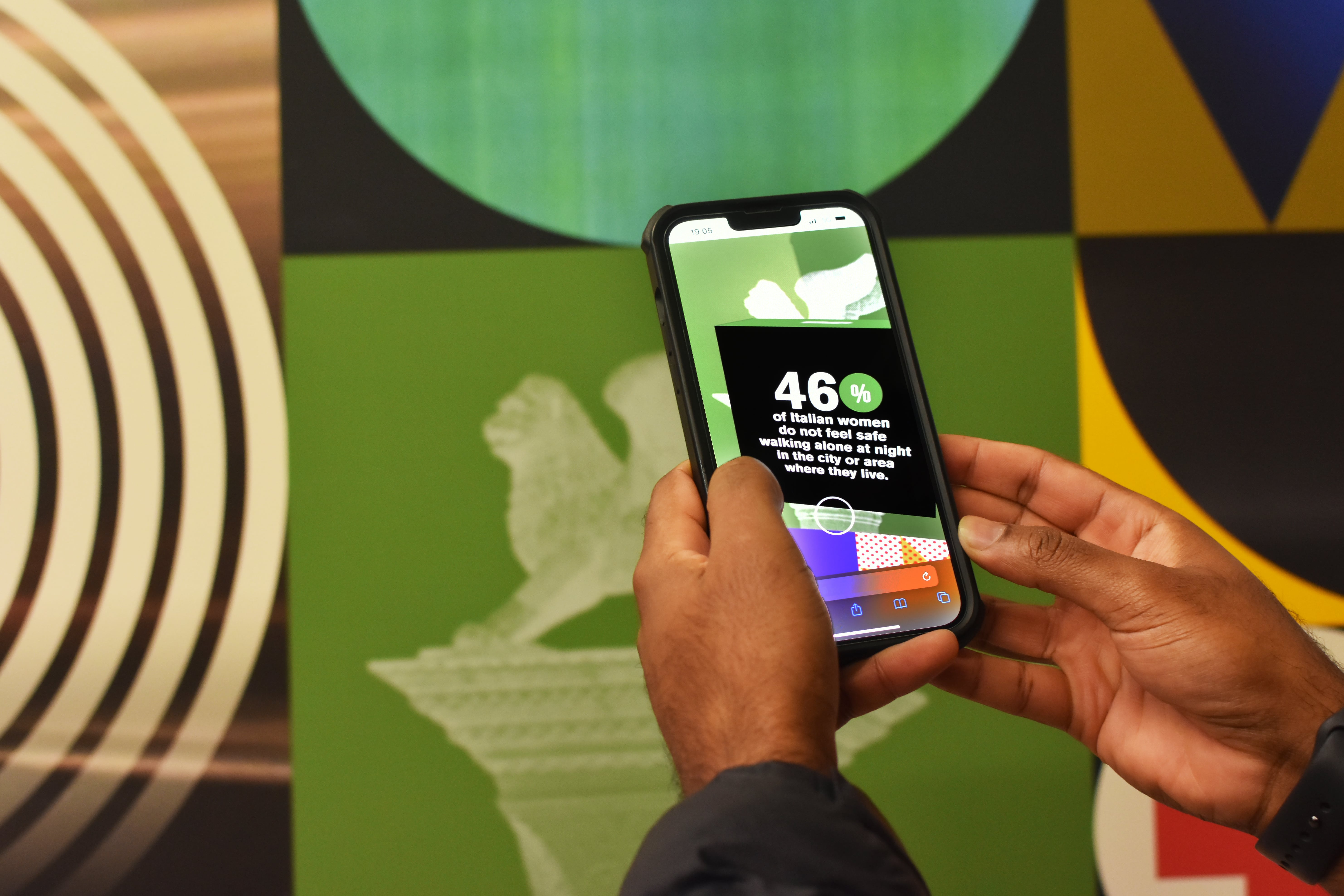 Here comes the alt text