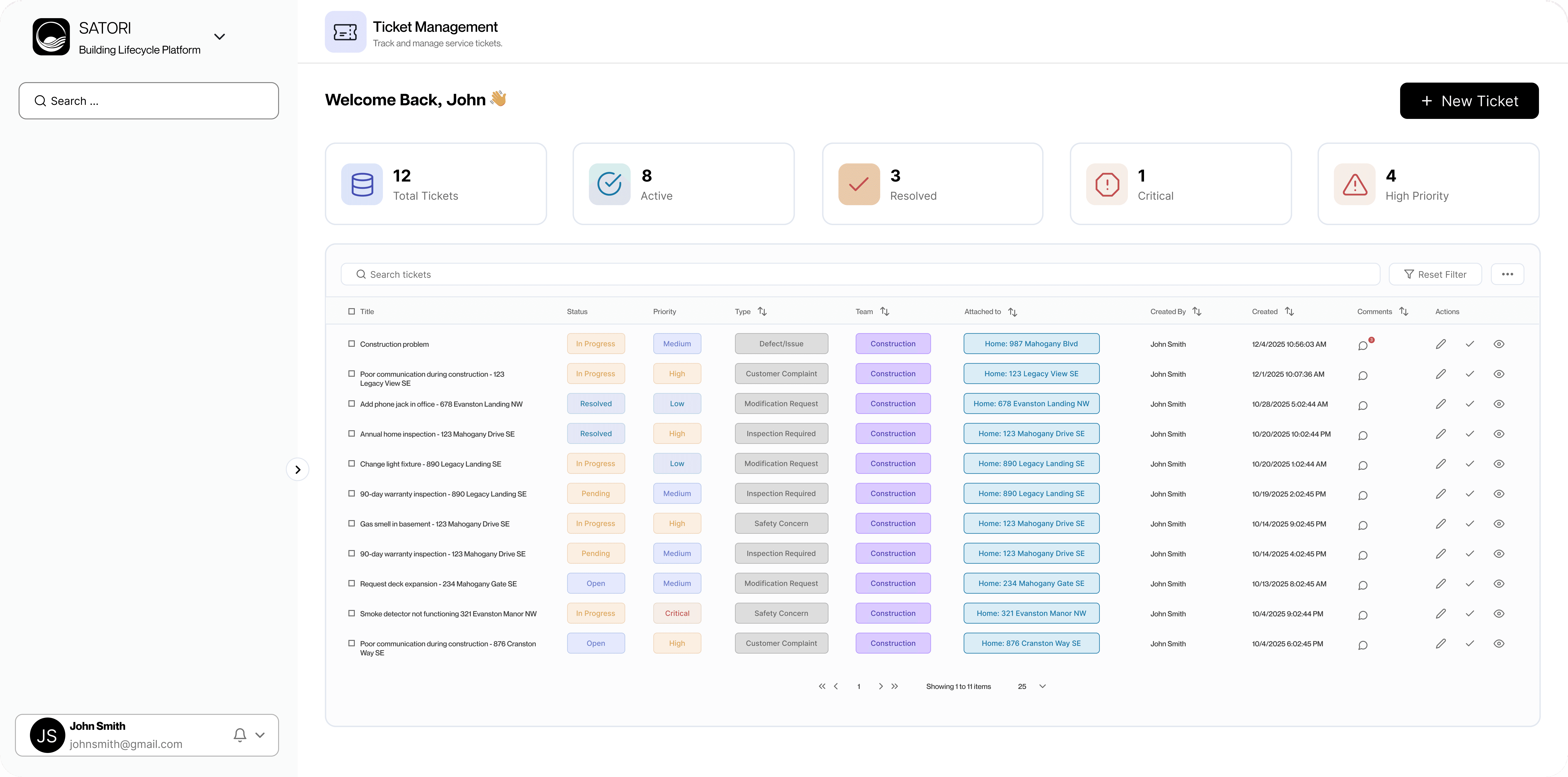 speaker with a half white half green background
