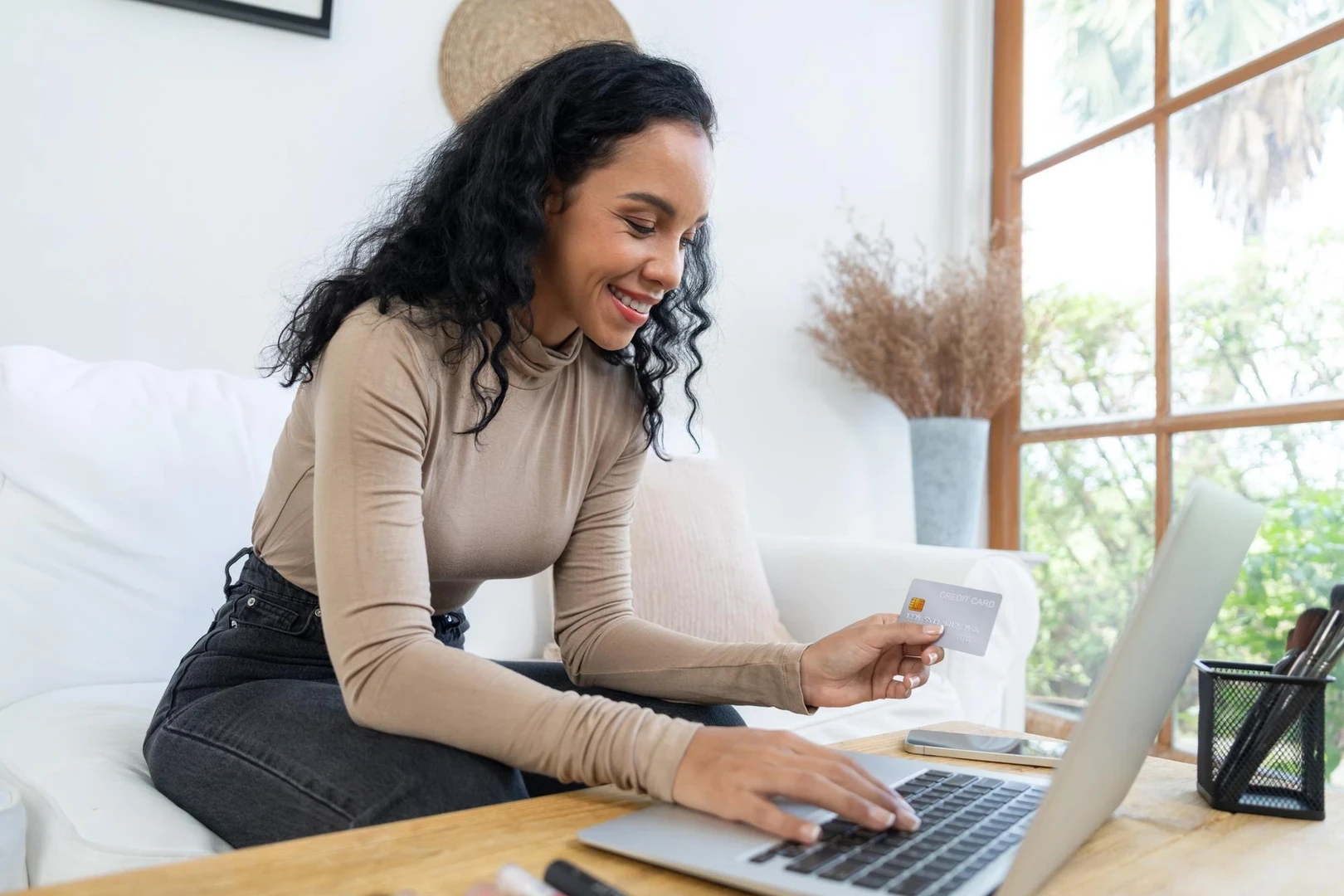 Cómo recibir el dinero de plataformas de trabajo freelance viviendo en Colombia