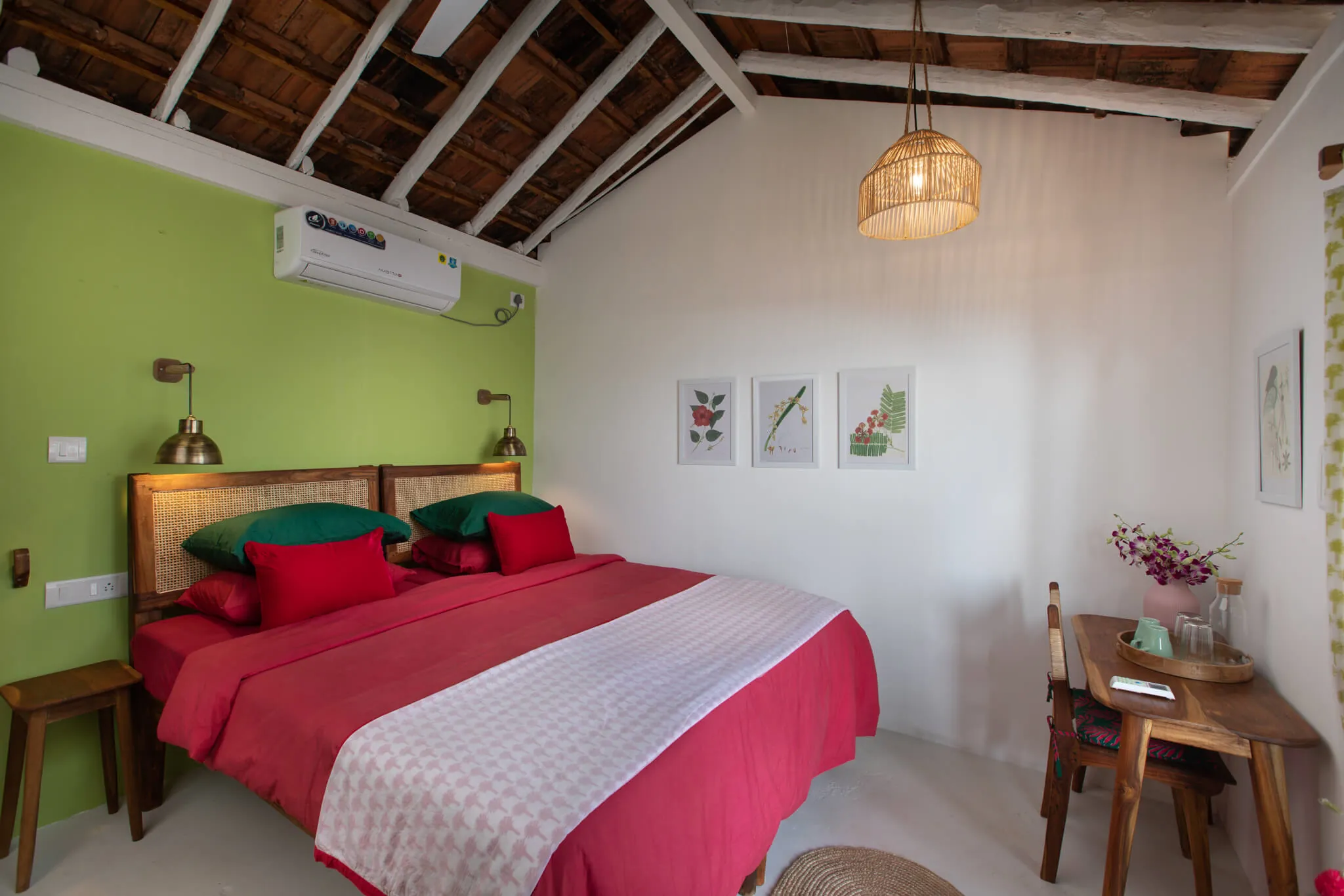 Signature green bedroom at Casa Jaali