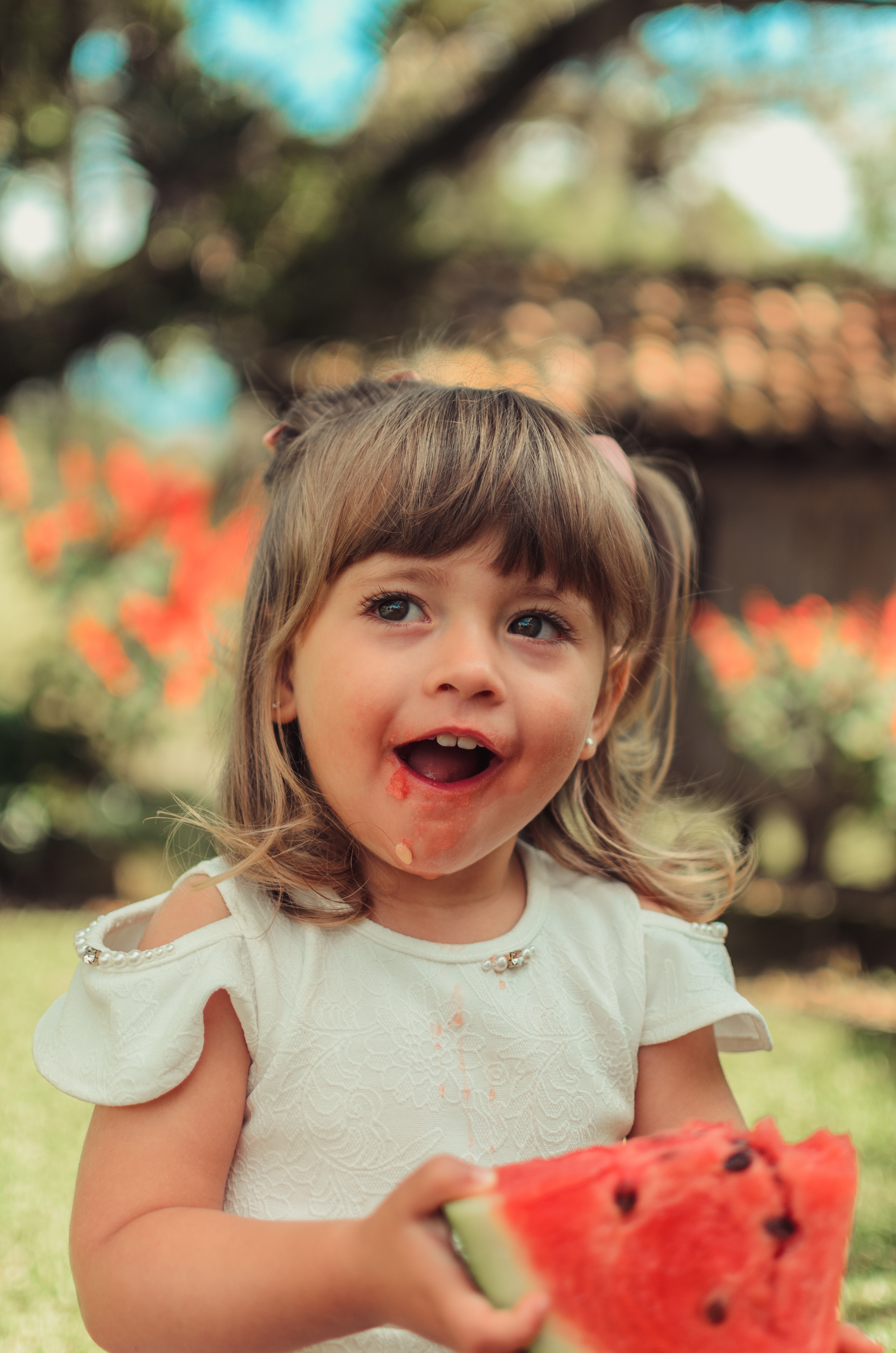 Petite fille heureuse