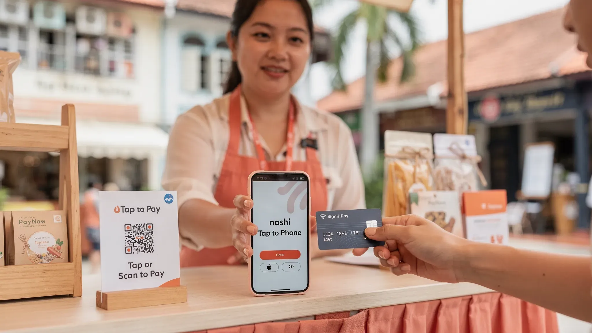 Smartphone Contactless Payment: Setup, Fees, and Limits