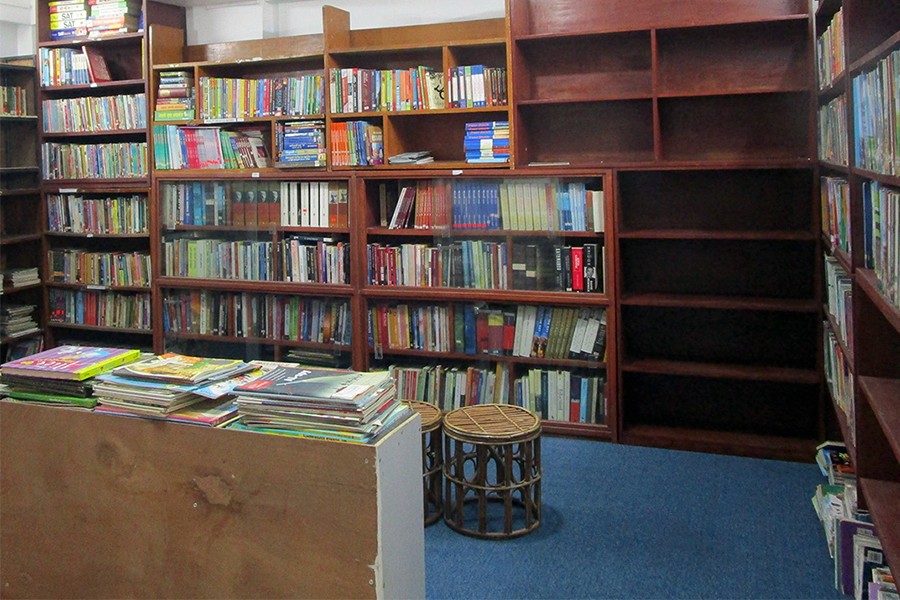 Library in new LSF office