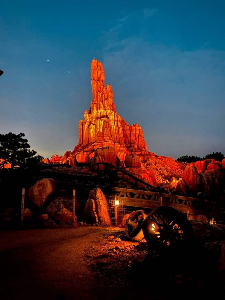 big thunder mountain, tokyo disneyland